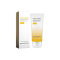 Aplicación práctica de crema protectora e hidratante para la piel