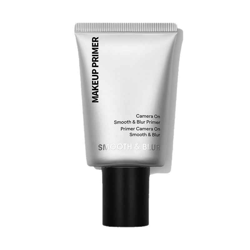Aplicación de loción hidratante antes del maquillaje