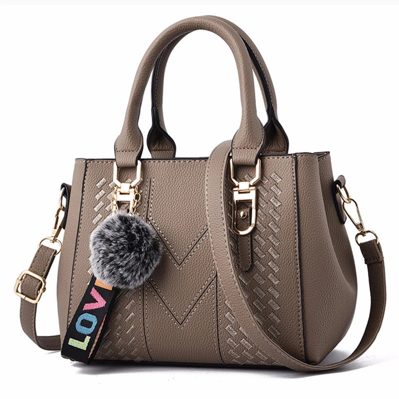 Bolso Bandolera Bordado de Piel para Mujer, con Pompón Decorativo
