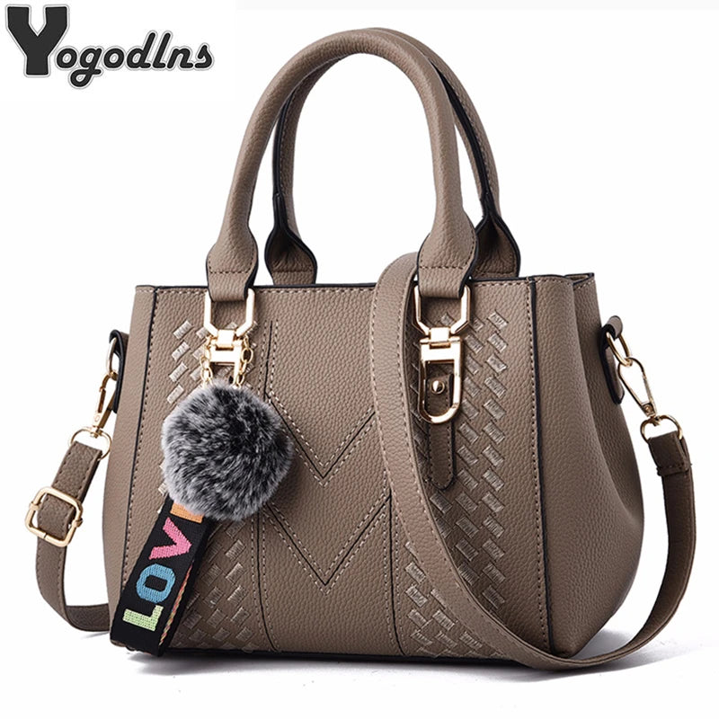 Bolso Bandolera Bordado de Piel para Mujer, con Pompón Decorativo