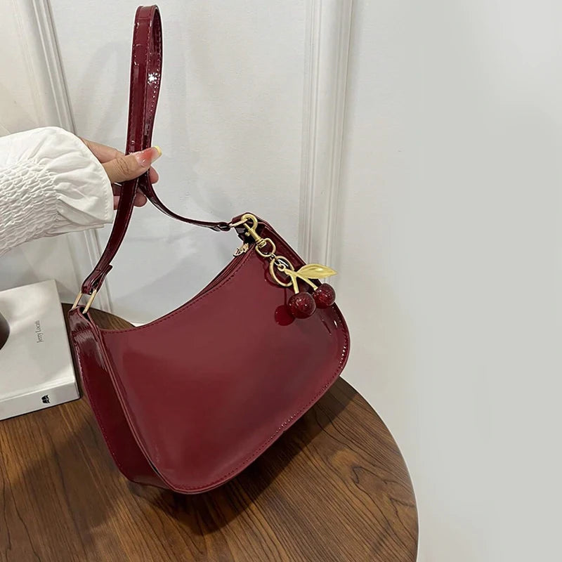 Bolso de Piel PU para Mujer, Color Liso con Colgante de Cereza, Bolso de Hombro Casual para el Día a Día